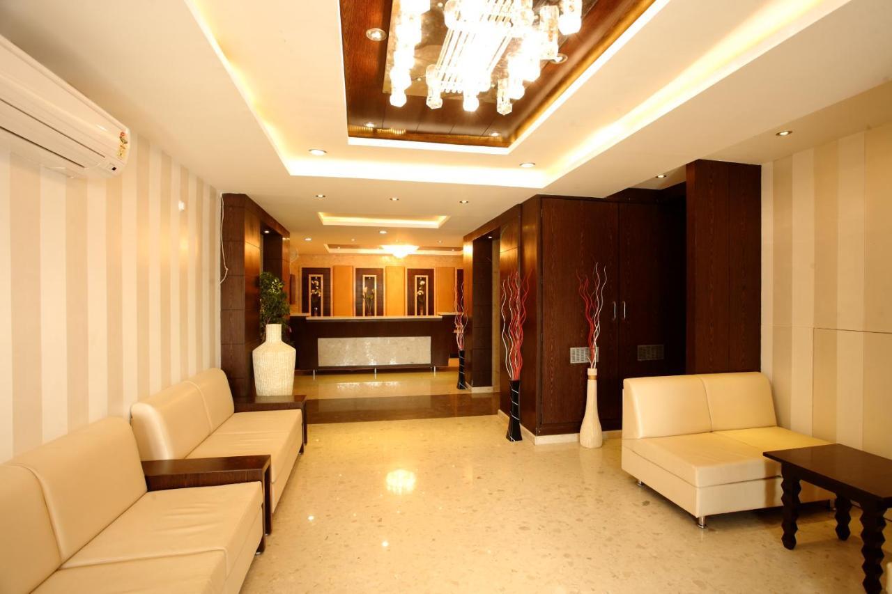 Hotel Surya Prime Kota  Bagian luar foto